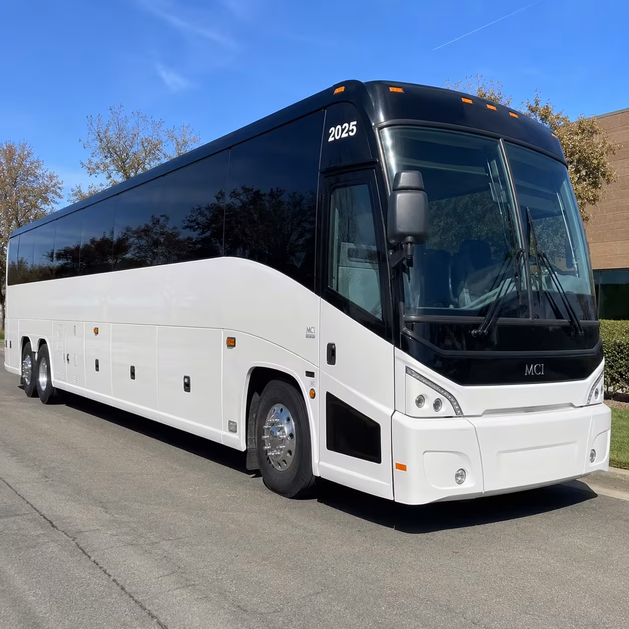concert charter buses for large groups traveling from lawrence